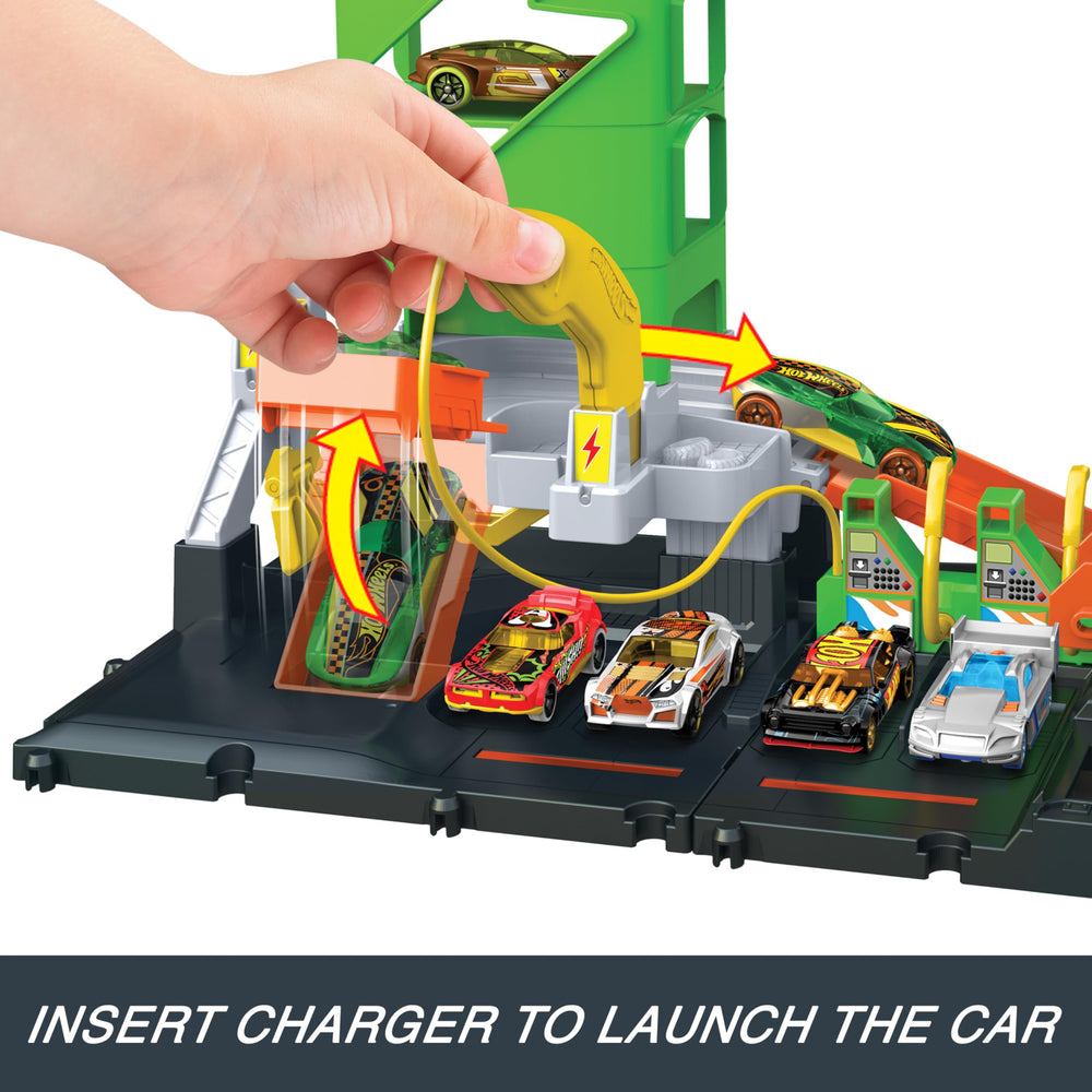 Hot Wheels City Track Set car lift elevates a 1:64 vehicle.