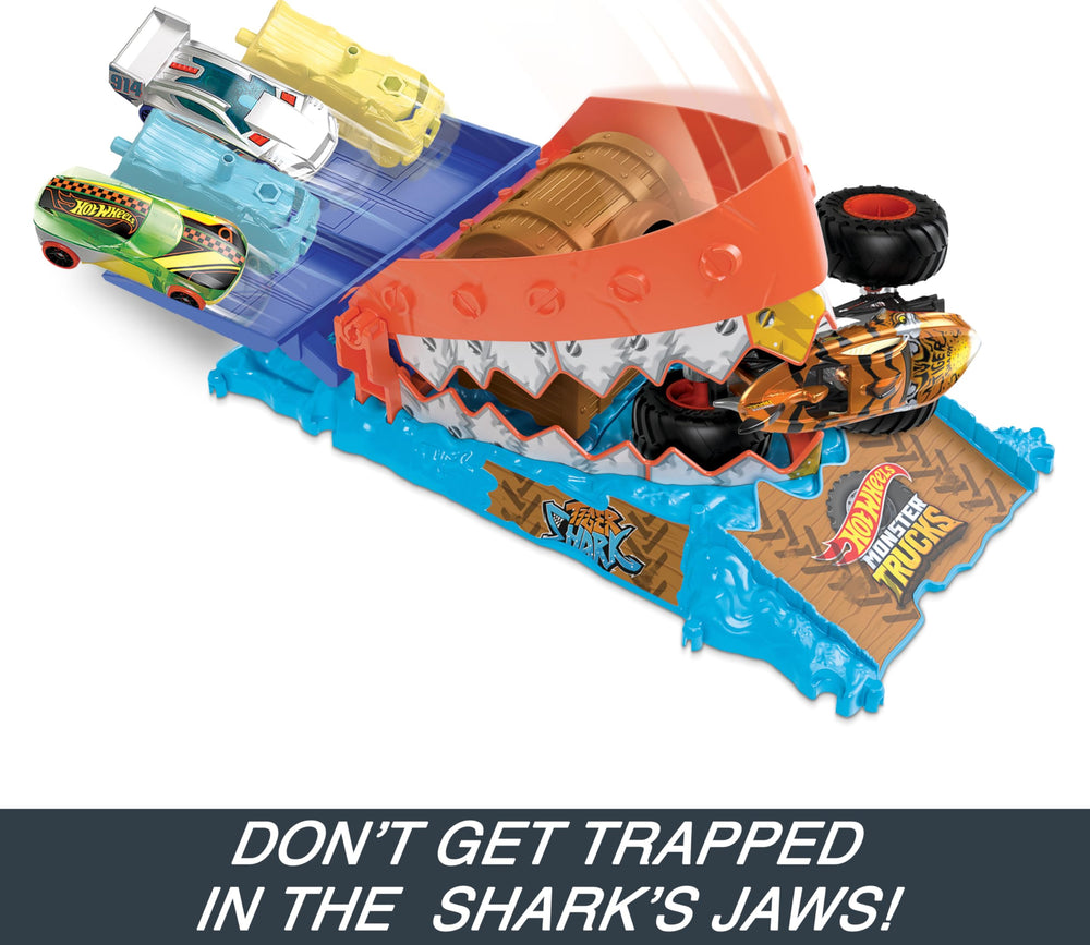 Hot Wheels crushed car adds extra destruction near the grandstands for amplified action.