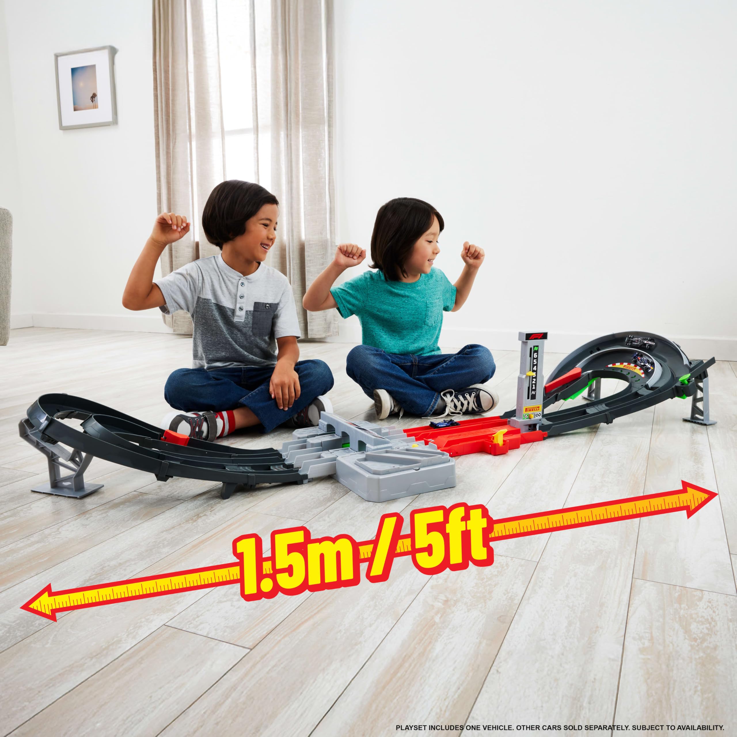 Three-lane booster enables simultaneous racing for exciting overtakes.