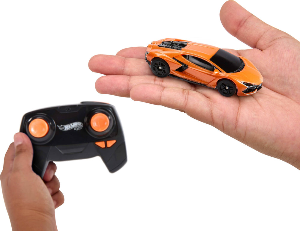 Hot Wheels Lamborghini Revuelto 1:64 replica with authentic styling