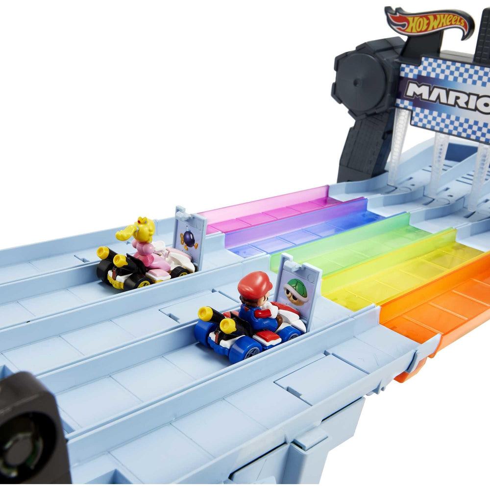 Spinable Item Box with pop-ups adds surprises during Hot Wheels Rainbow Road play