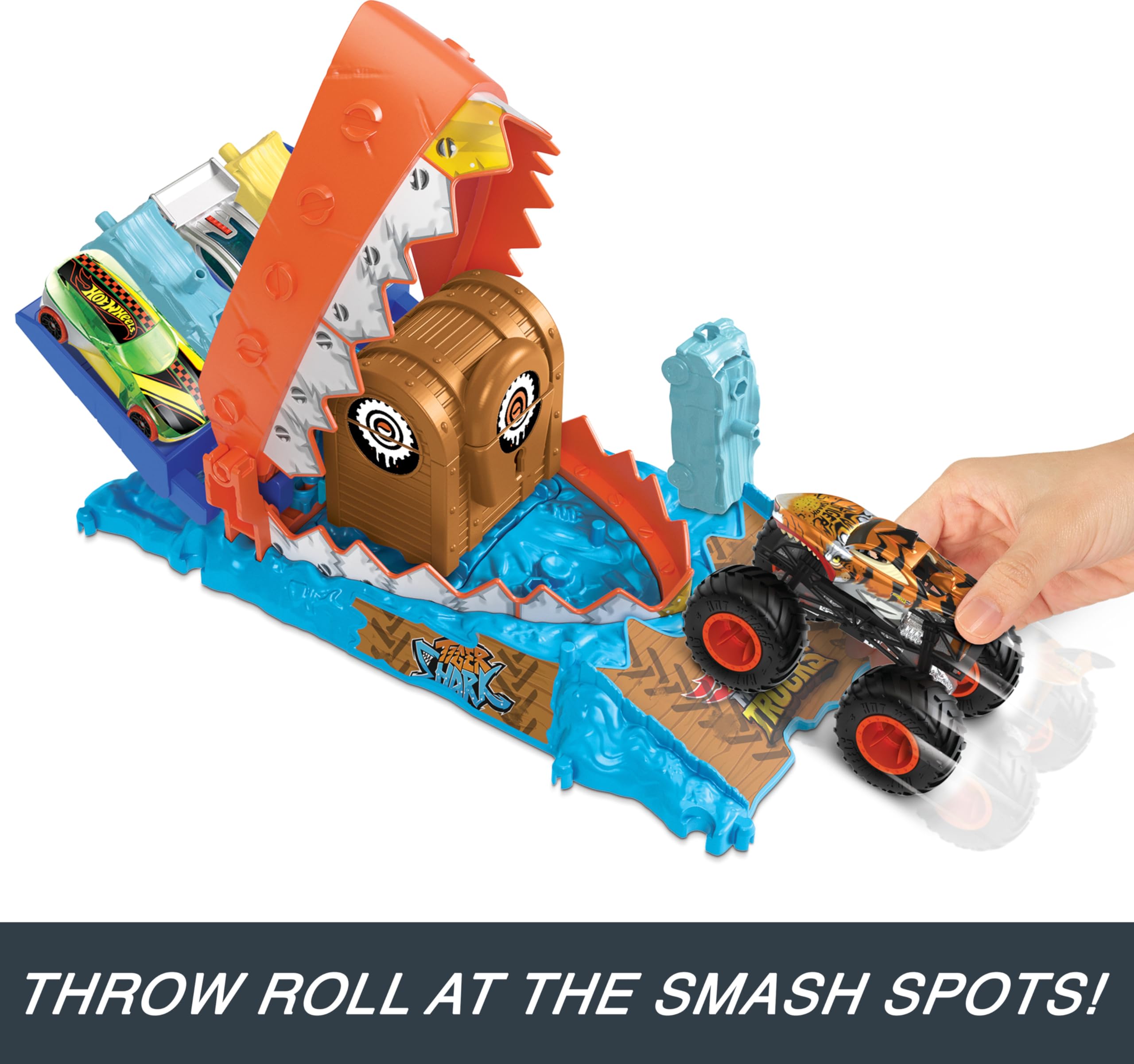 Hot Wheels Tiger Shark targets the trap jaw for dynamic, hands-on play and sensory feedback.