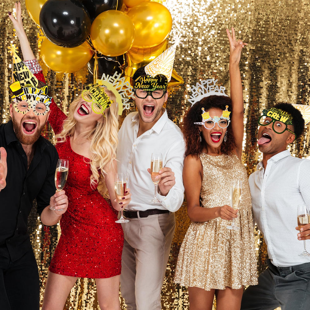 HOWAF Firework pattern decorations enhance the NYE look with glamour and sparkle.