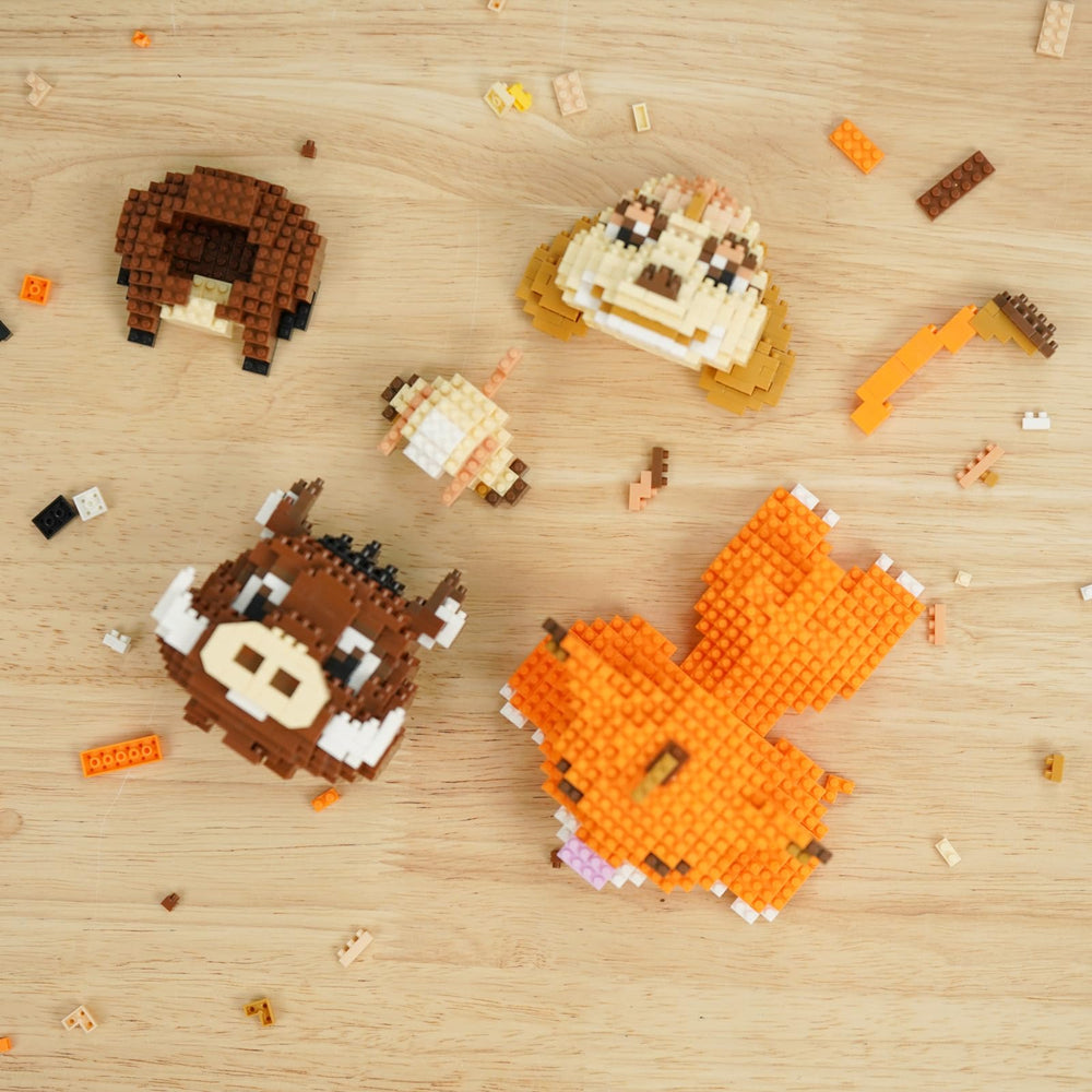 HSANHE Warthog model brick set ideal for educational display