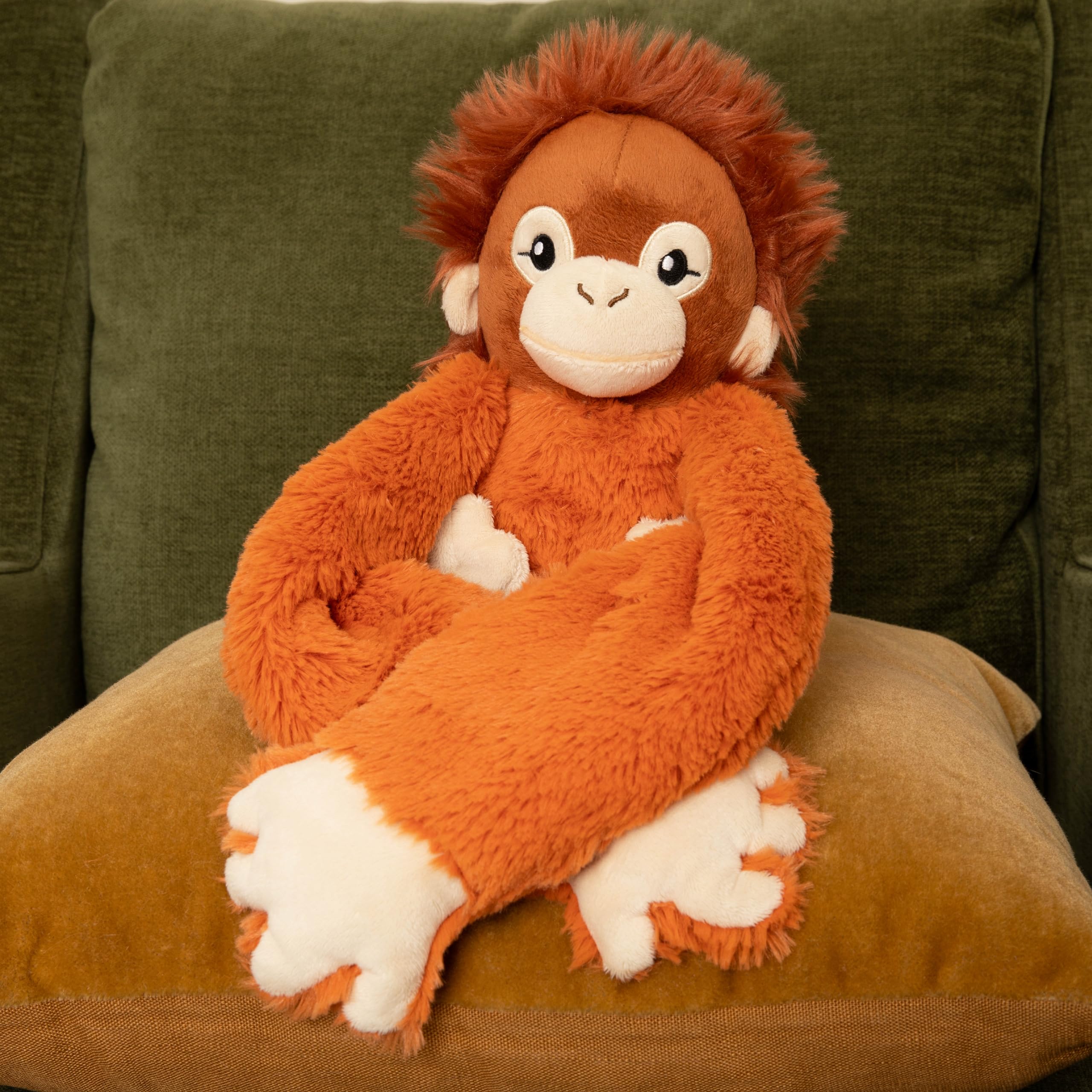 HUGIMALS Ollie therapist-designed concept supports a grounding moment.