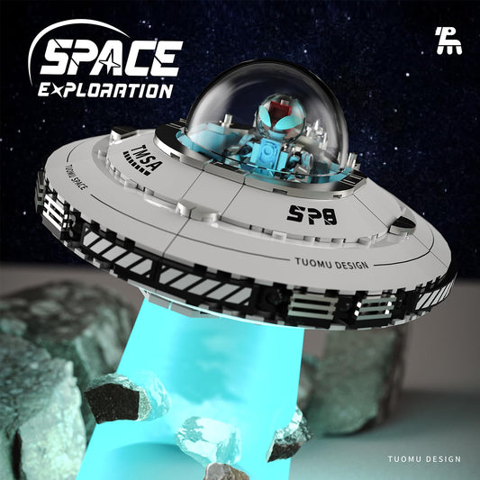 HUNKING UFO spaceship assembly-pieces showing colorful blocks for creative building