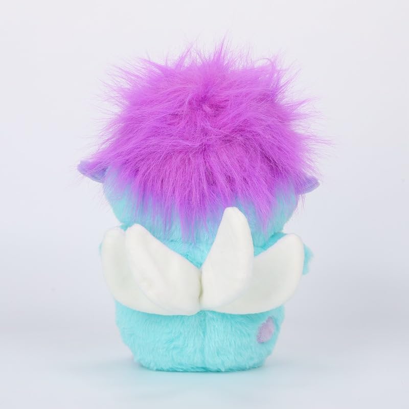 HYKJSHED Bibbe Plush easy-care scene showing soap and water cleaning.