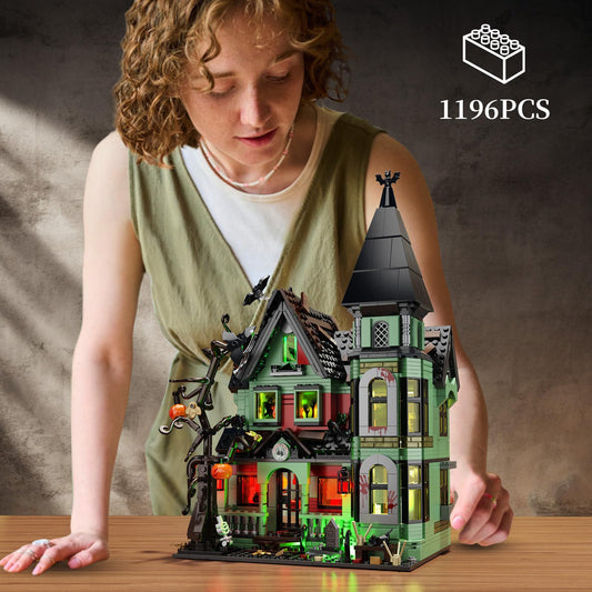 iATOM Haunted House pumpkins highlight the kit’s festive detail for night-time ambiance.