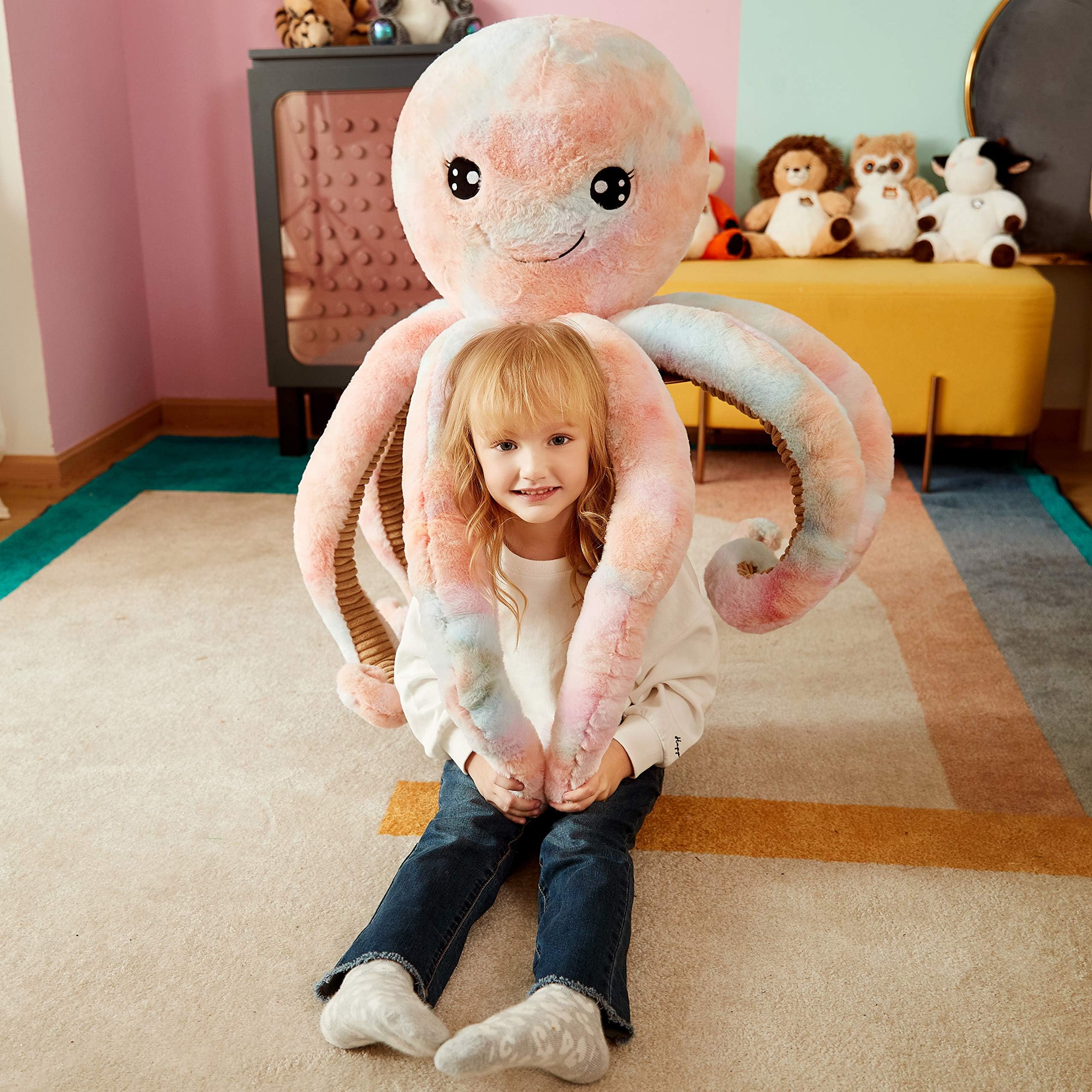 IKASA giant octopus ideal gift for kids and families.