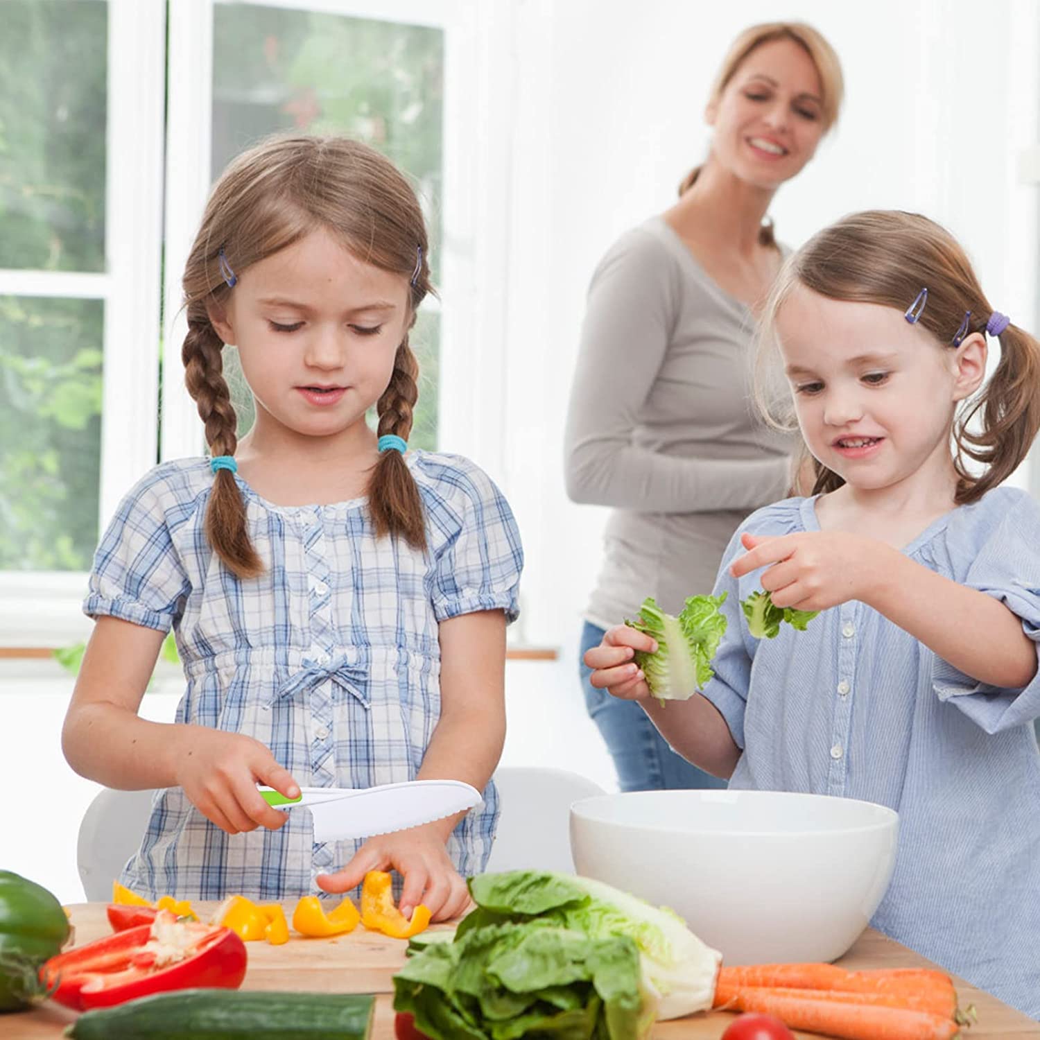 iKumar second serrated-edged kid knife offering versatile kid-safe prep.