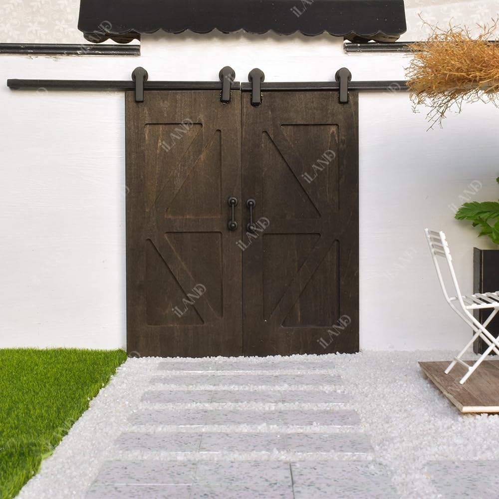 iland dollhouse flooring enables easy mix and match for creative layouts.