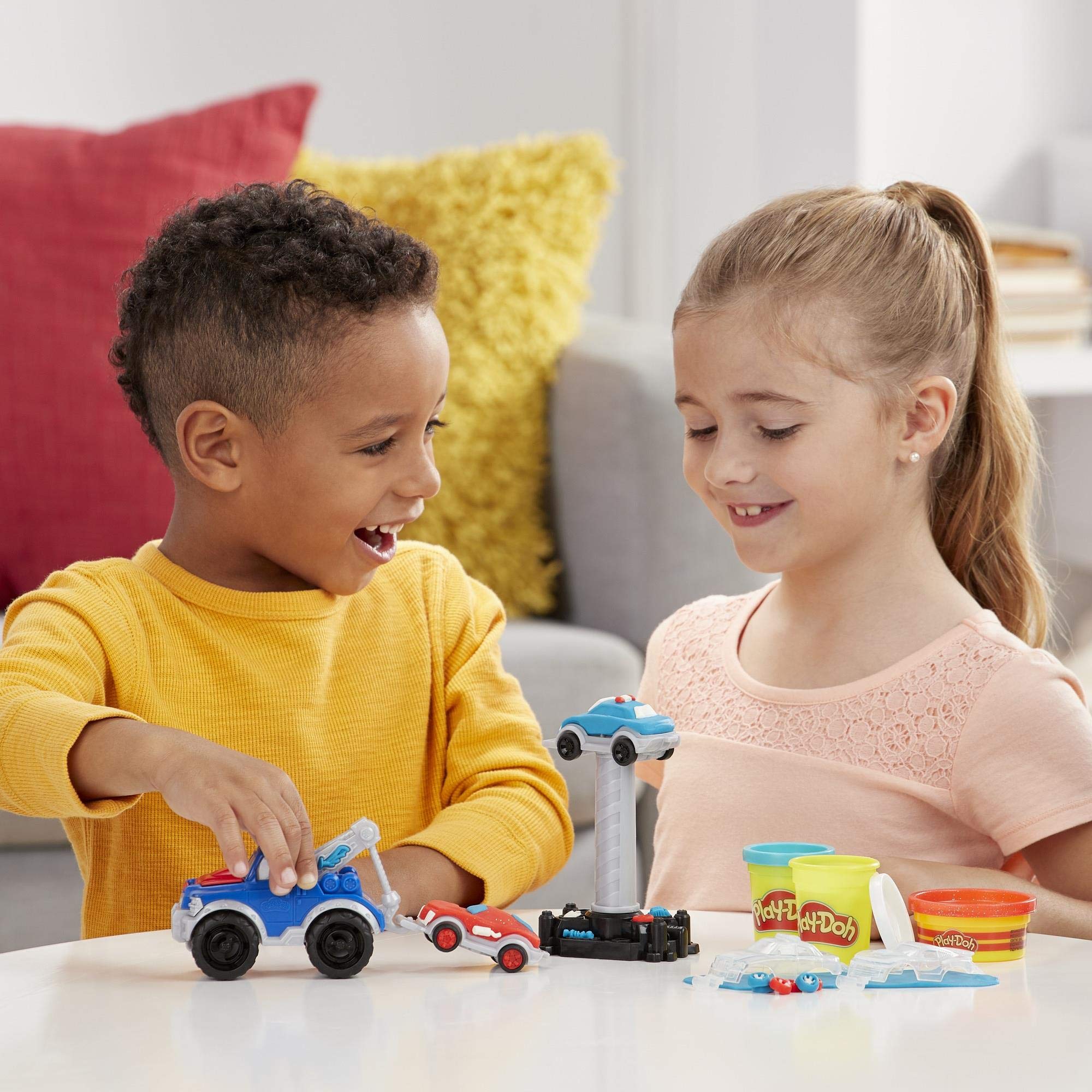 Play-Doh Wheels Tow Truck Toy for Kids 3+ — 3 Non-Toxic Colors