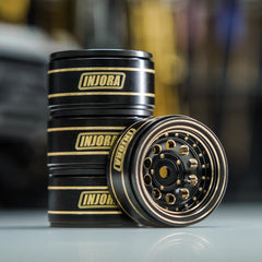INJORA 1.0 beadlock rim widens wheel spacing for better handling.