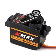 INJORA servo metal gear detail boosts durability for long sessions.