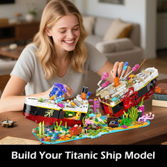 INSOON Titanic 1872-pieces mini-bricks closeup for texture and realism