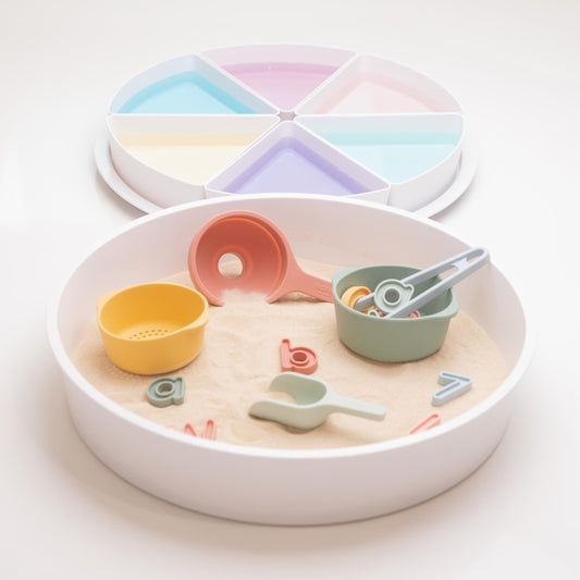 Inspire My Play Sensory Bin lid shows secure storage for quick cleanups.