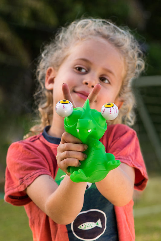 IPIDIPI TOYS Flippy Dragon squishy texture invites tactile play and focus.