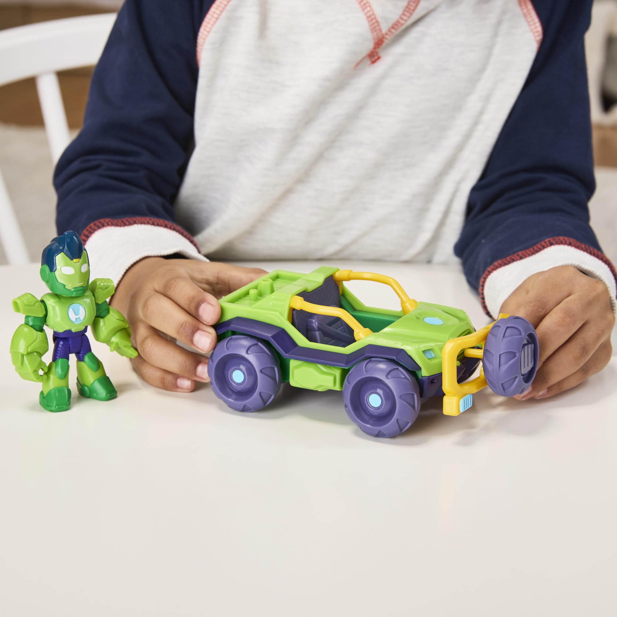 IRON MAN AND HIS AWESOME FRIENDS imaginative-play-set: spark storytelling and adventures.