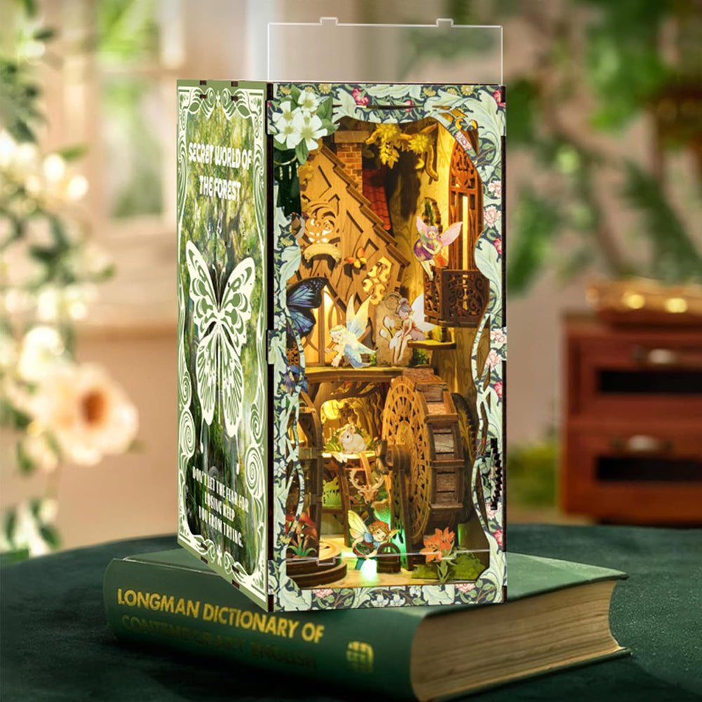 ISSEVE Book Nook Dust Cover—protects miniature diorama from dust.