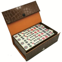 IWUTEFET Mini Travel Mahjong tiles close-up, premium diamine material for durable play.