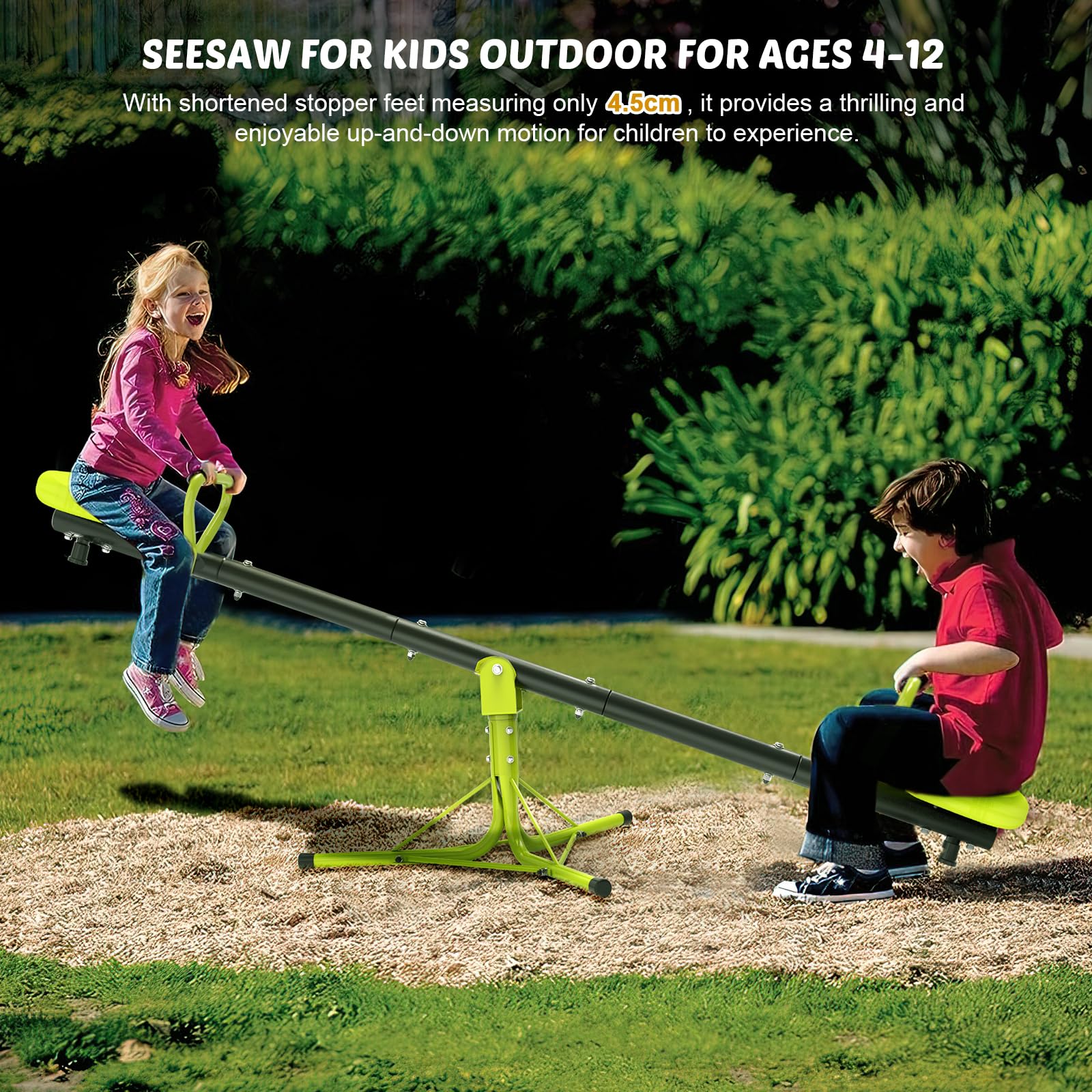 Family-friendly Iyoyo outdoor use scene in a sunny backyard
