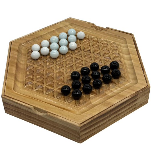 Jackaroo World Abalone board game setup on hex grid for two-player strategy