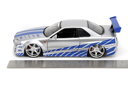 Jada Skyline R34 interior details invite closer inspection for display enthusiasts.