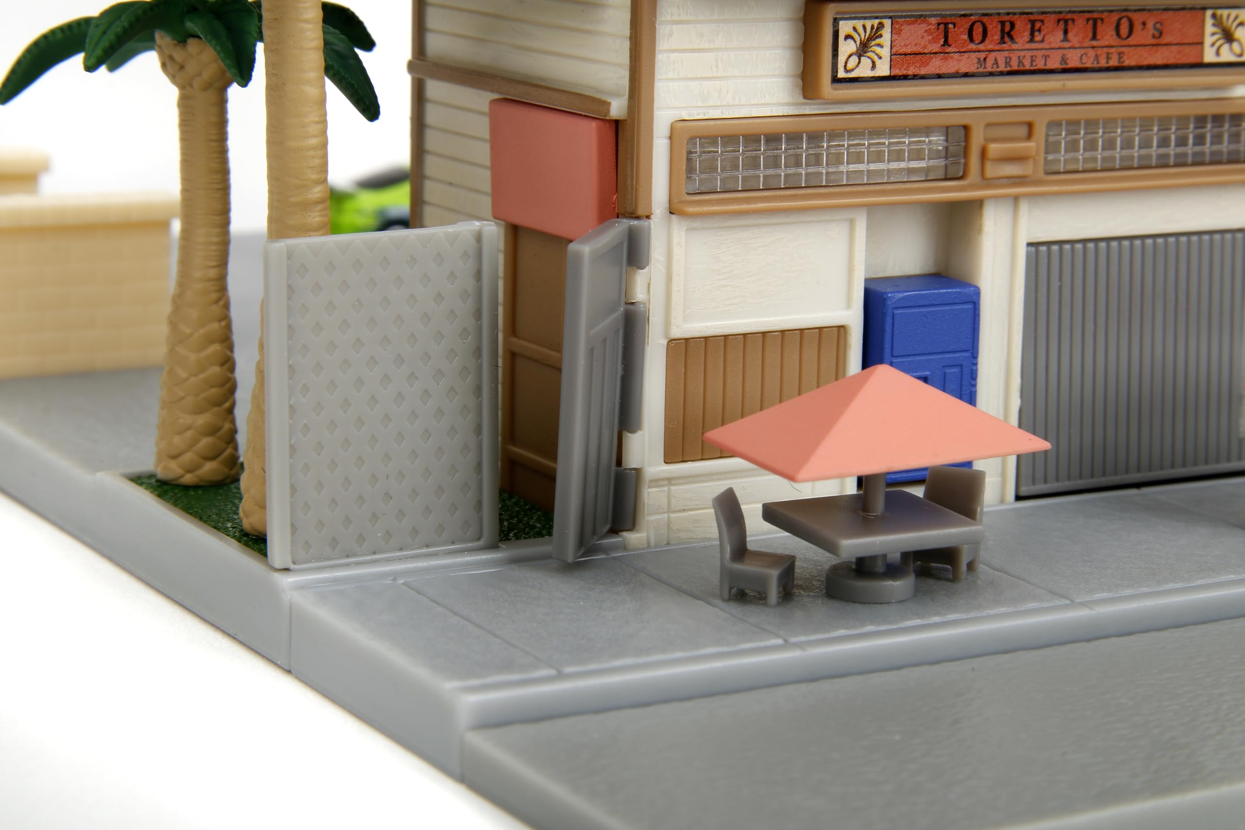 Gift-ready Jada Nanoscene display for fans