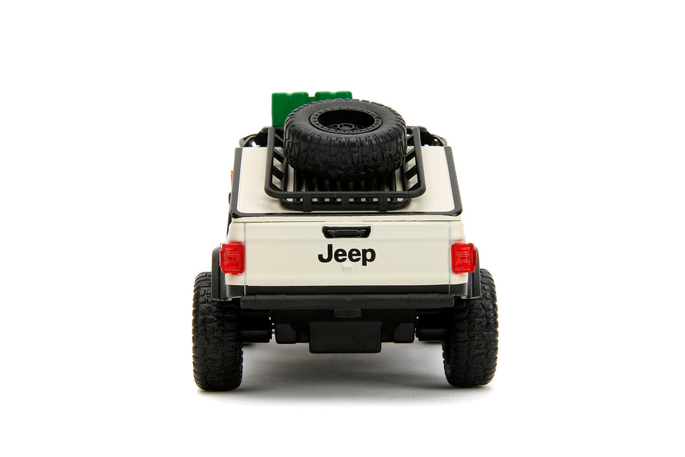Jada Jeep Gladiator 1:32 die-cast body provides durable, collectible quality.