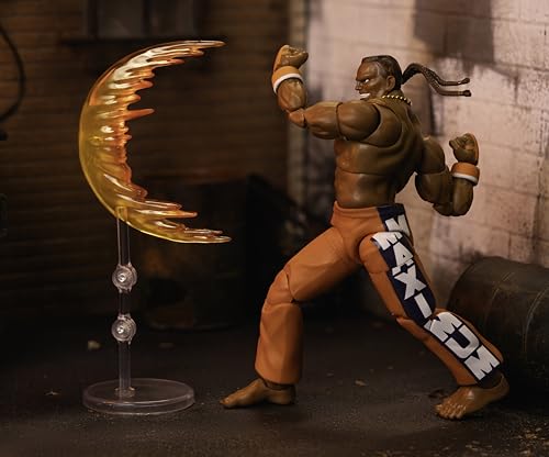Over 15 points of articulation enables dynamic posing and action scenes.