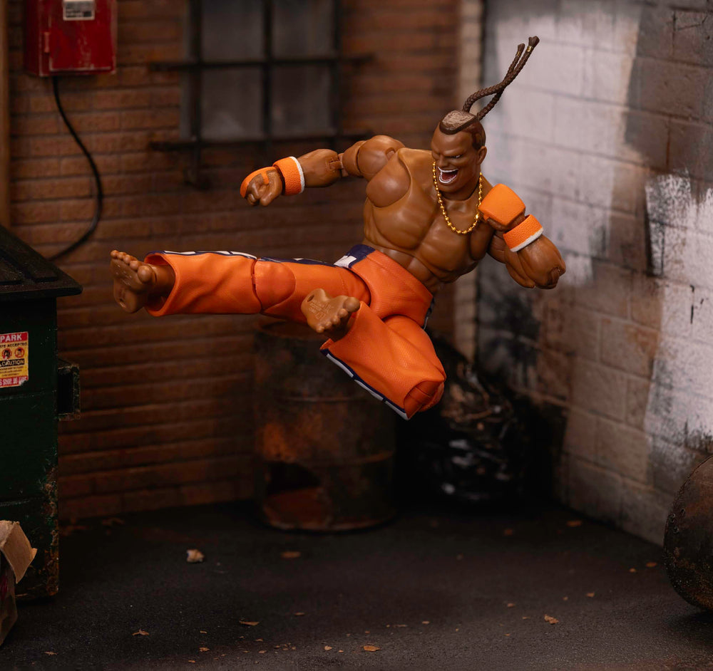 Great gift for fans of Street Fighter and collectible action figures.