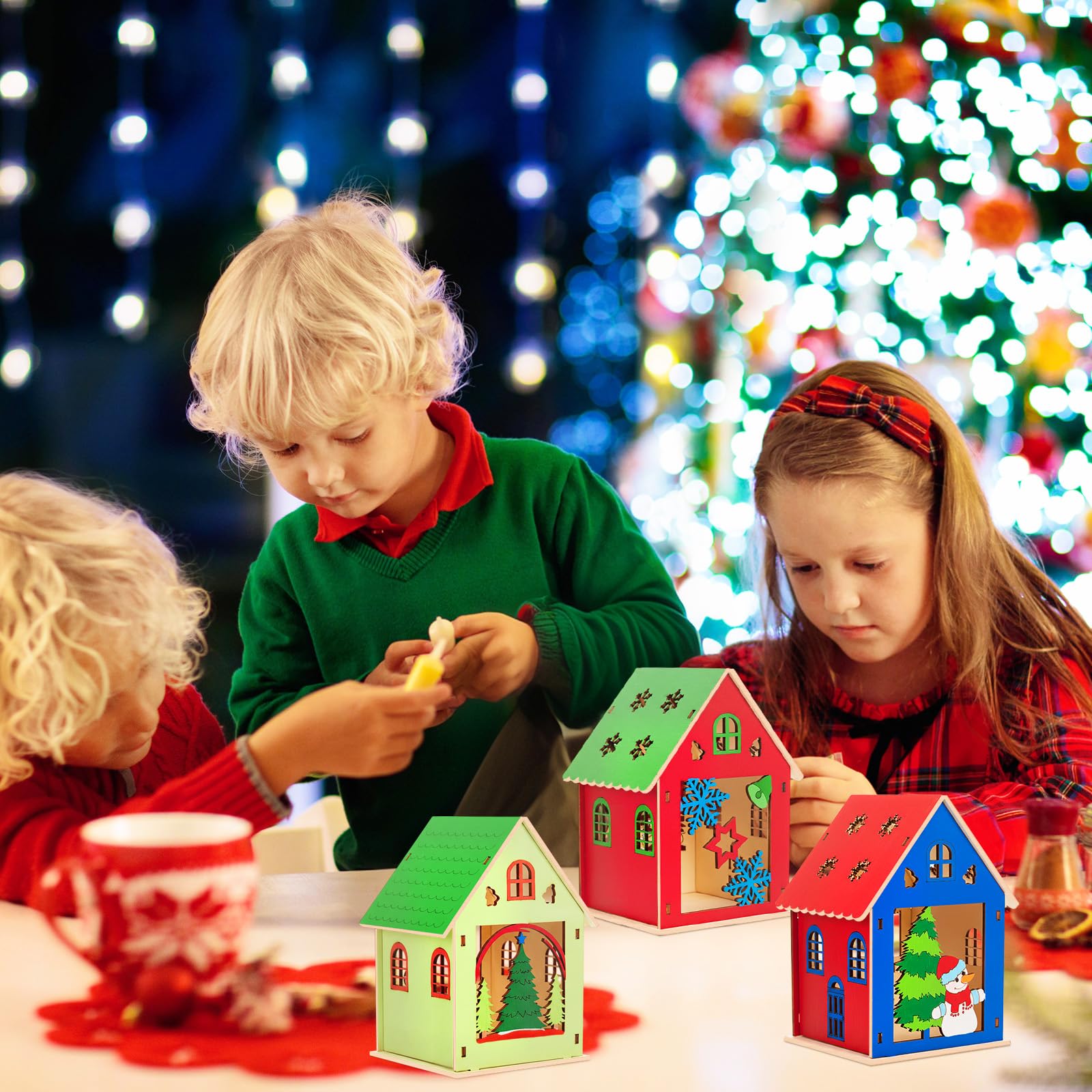 Jenaai gingerbread-man house details ideal for painting and gifting.