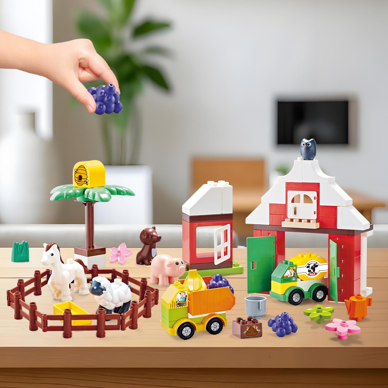 JHTigre 74-piece set sparks creative exploration of farm life.