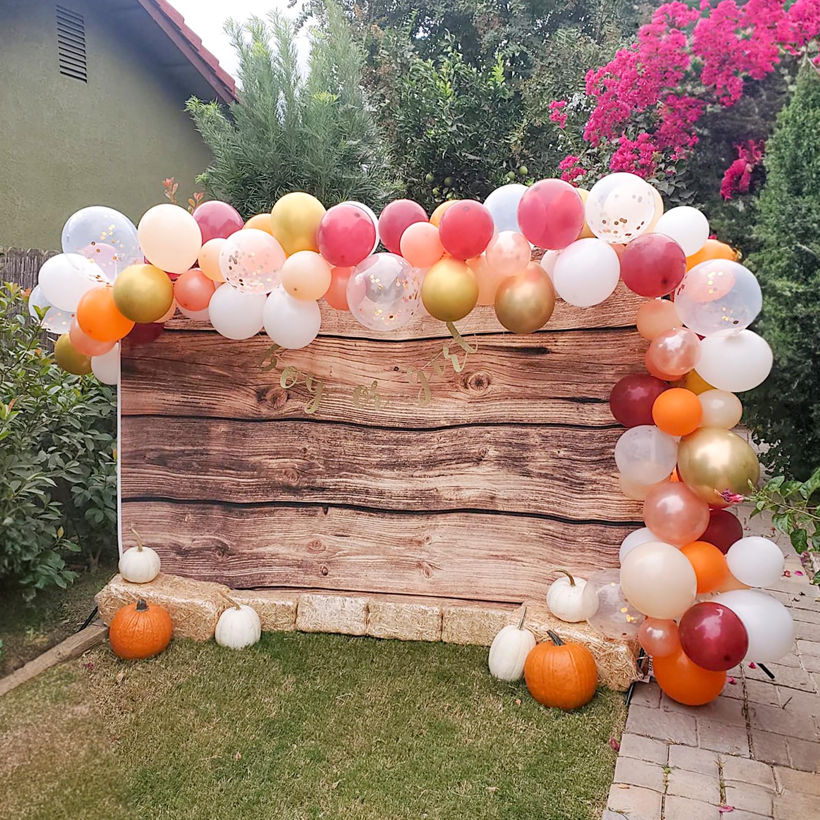 Jobkoo Balloon Strip Tape to secure garlands.