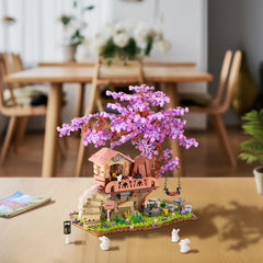JOJO&Peach cherry blossom treehouse night view adds enchantment