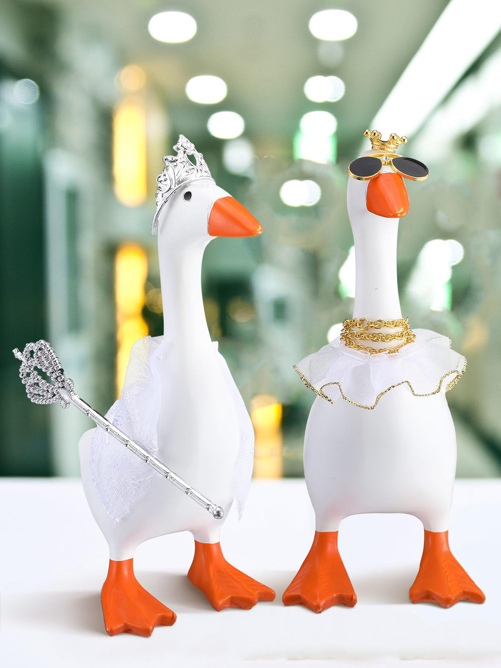 JolliLudo goose outfit wig adds versatile styling options for themed parties.