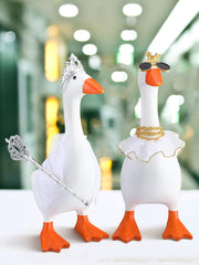 JolliLudo goose outfit wig adds versatile styling options for themed parties.
