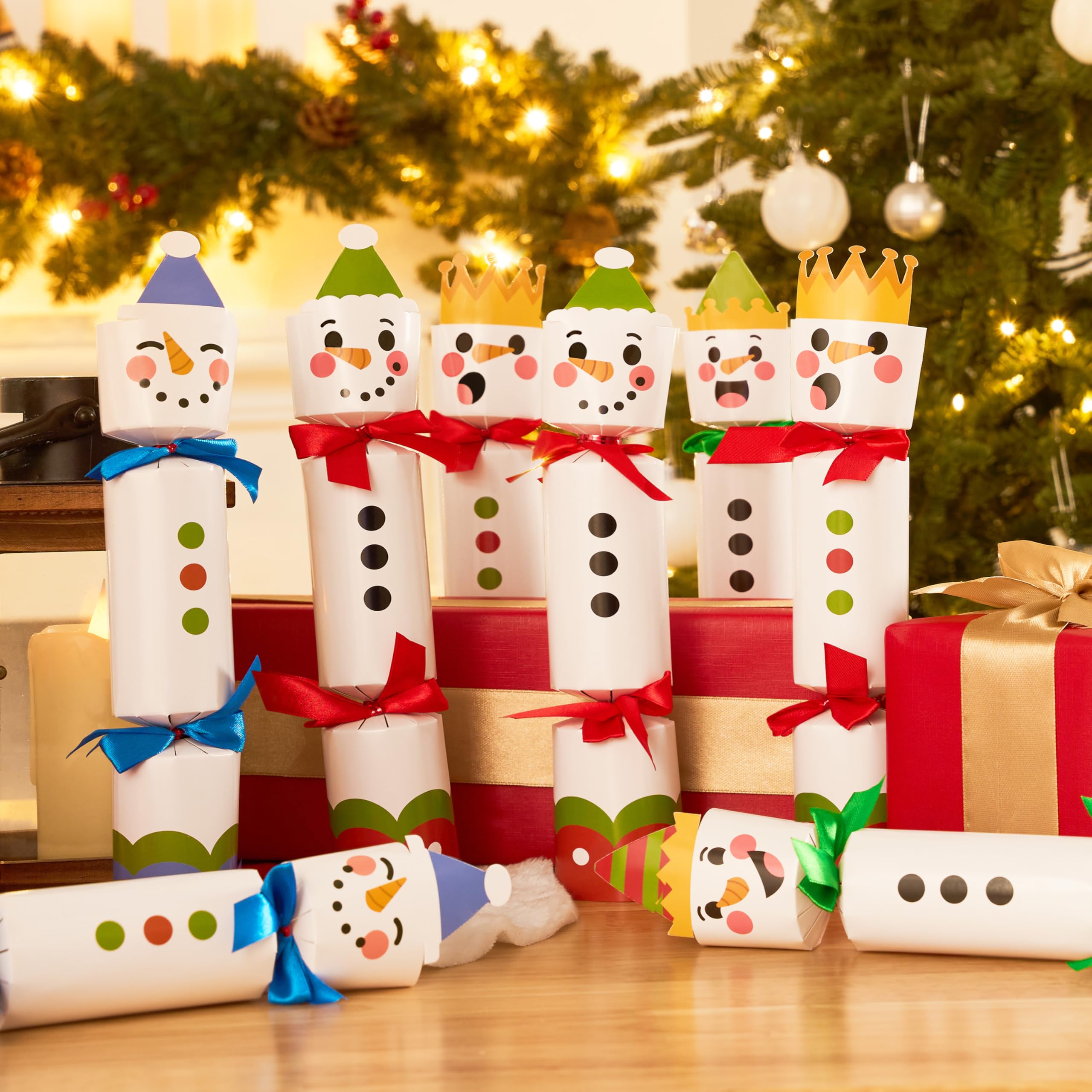 JOYIN Christmas table decor idea to elevate family celebrations.