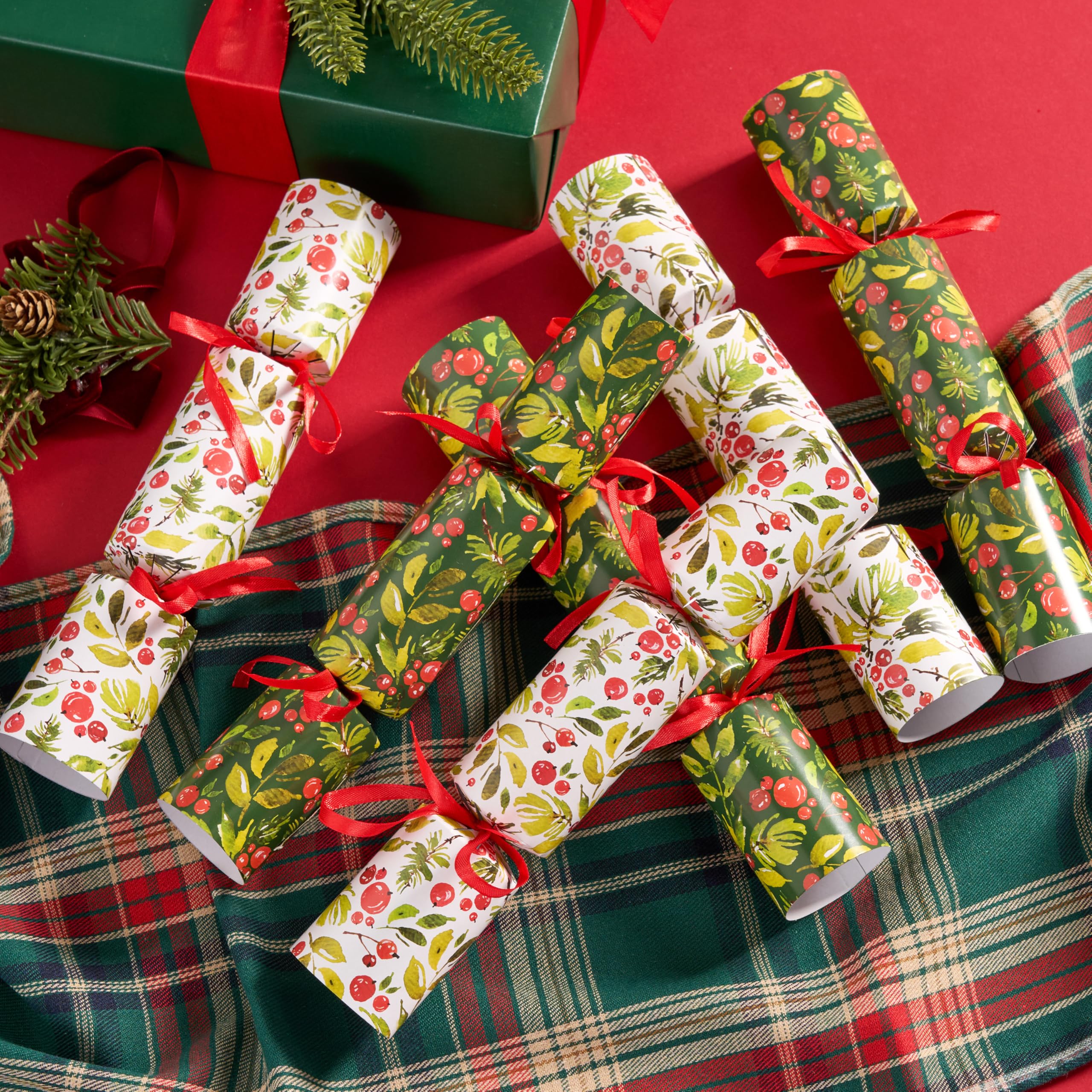 JOYIN easy-to-use favors twist gently for quick holiday games.