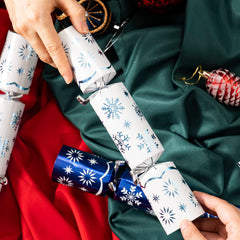 JOYIN JOYN eight-piece set with varied snowflake designs for party spread