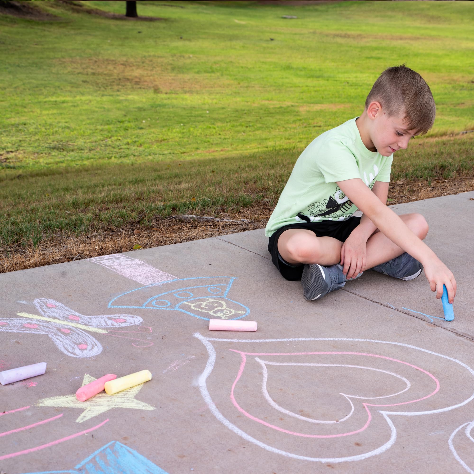 JOYIN non-toxic chalks ensuring safe outdoor play for kids