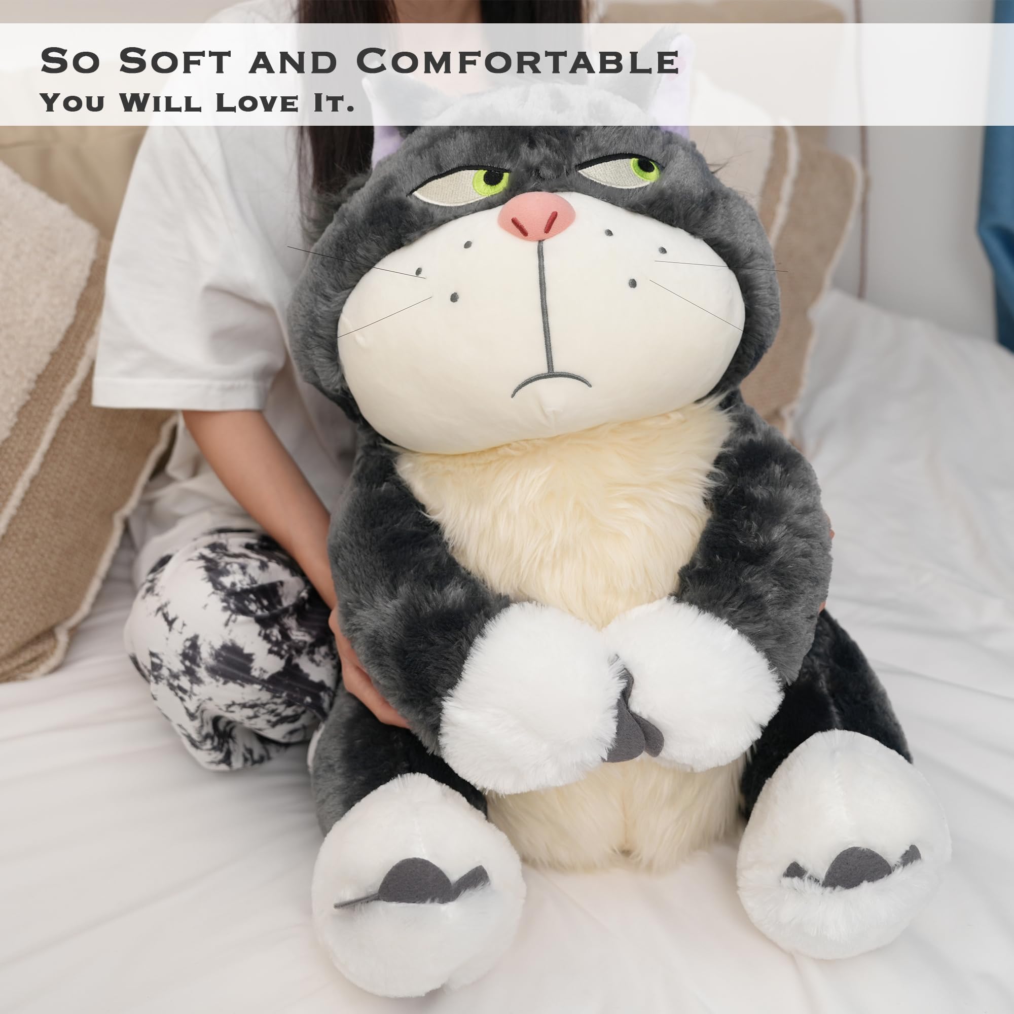 Juju GOODS Grumpy Cat Plush face detail highlighting mischievous expression