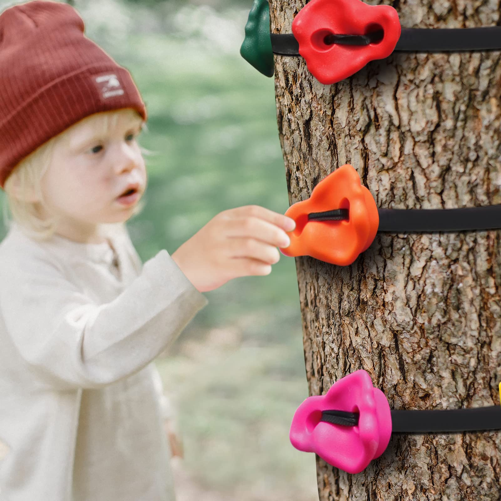 Just.smile setup on a tree demonstrates fast installation.