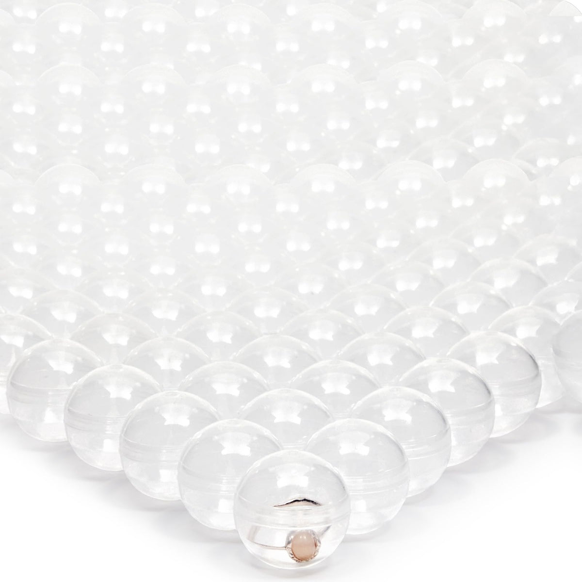Juvale gumball capsules in clear 1.1-inch diameter with secure lids for prizes.