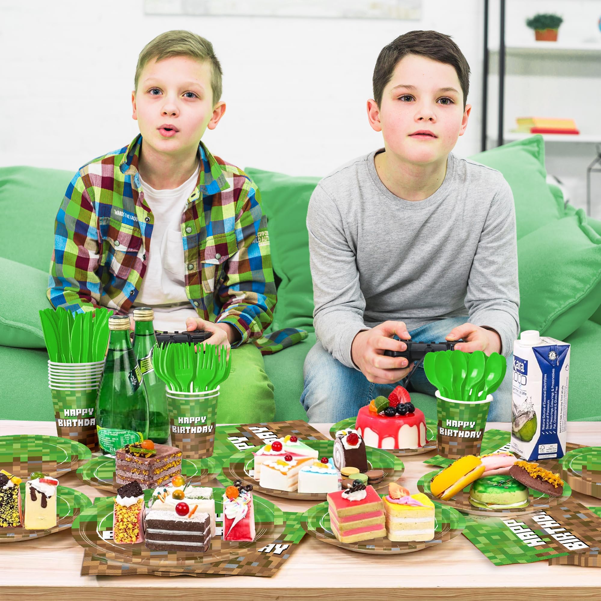 JVORFDG green birthday decorations ideal for vibrant theme parties