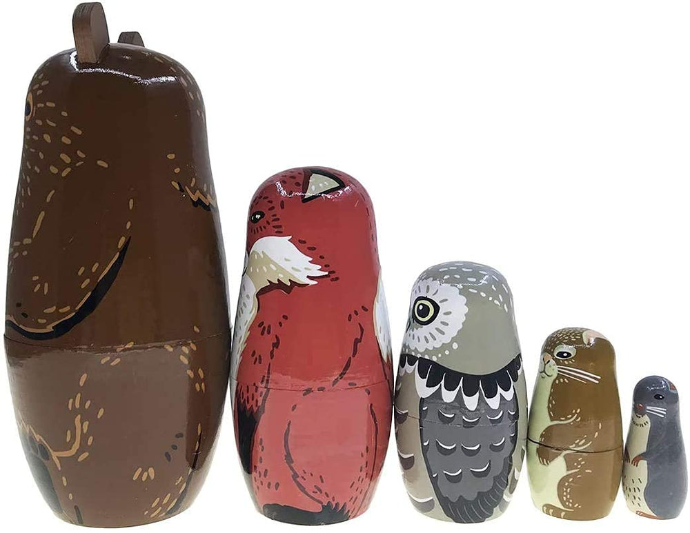 Kakeah nesting dolls raccoon detail, intricate painting enhances keepsake appeal.
