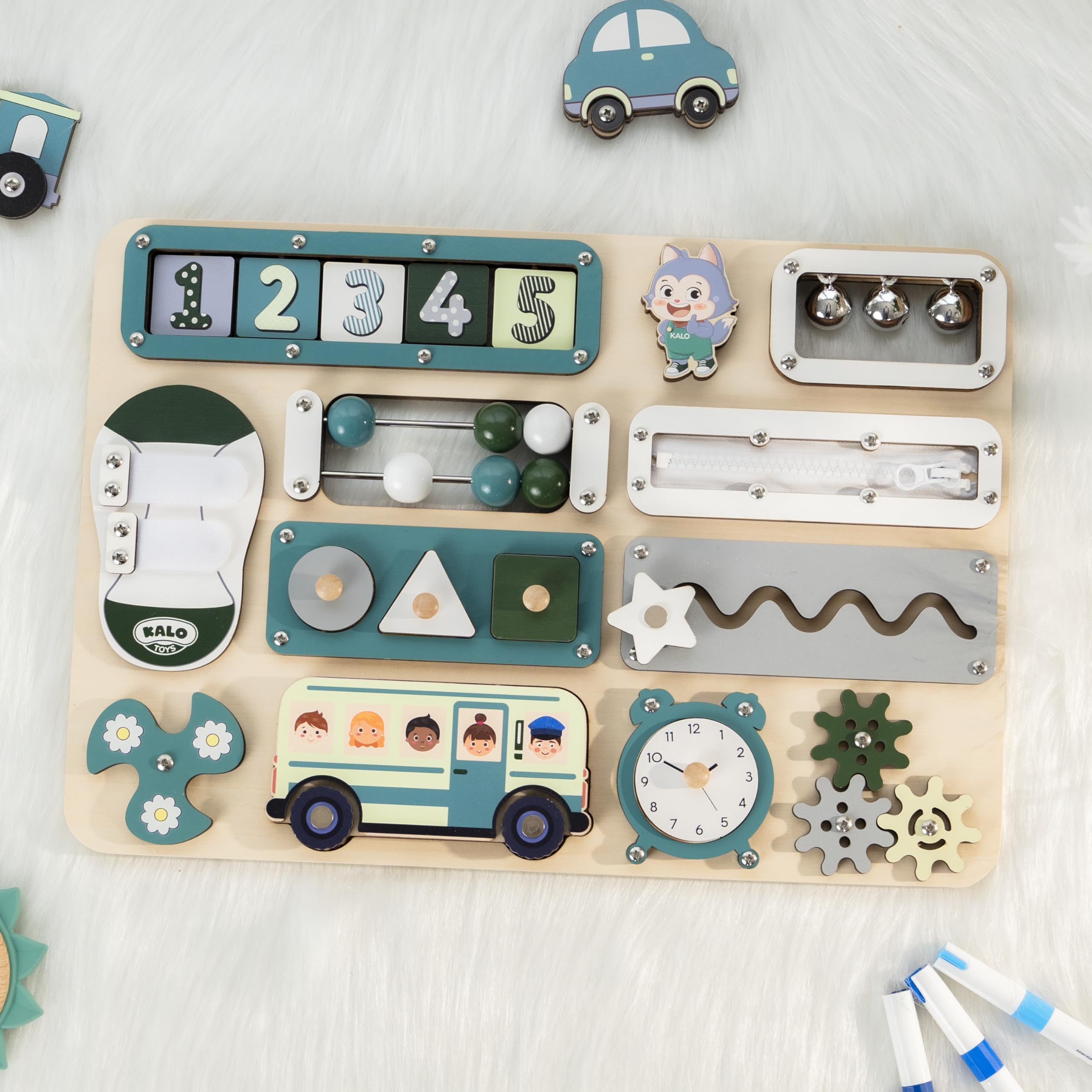KALOTOYS Travel-friendly busy board fits car seats and short trips.