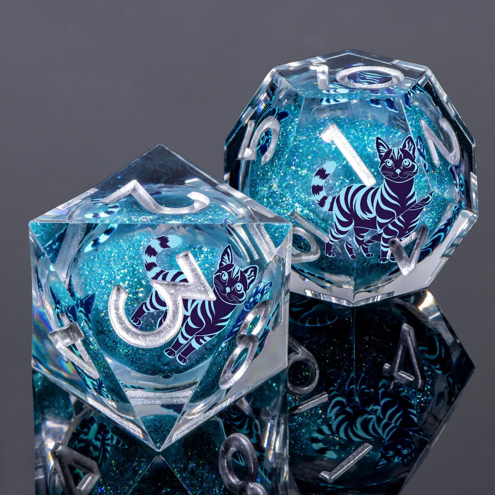 KERWELLSI blue d6 dice with bold numerals and crystal core for fair play
