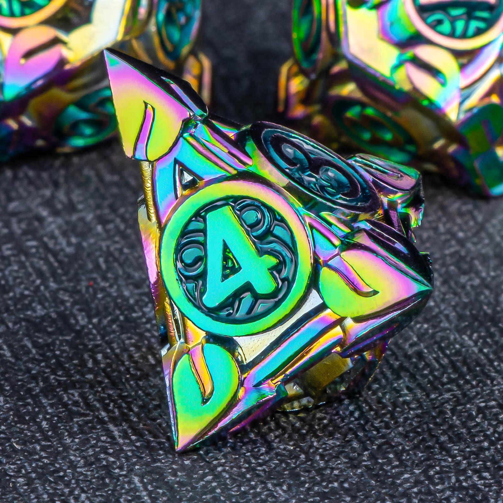 KERWELLSI Diamond D4 close-up highlighting unique shape and premium metal