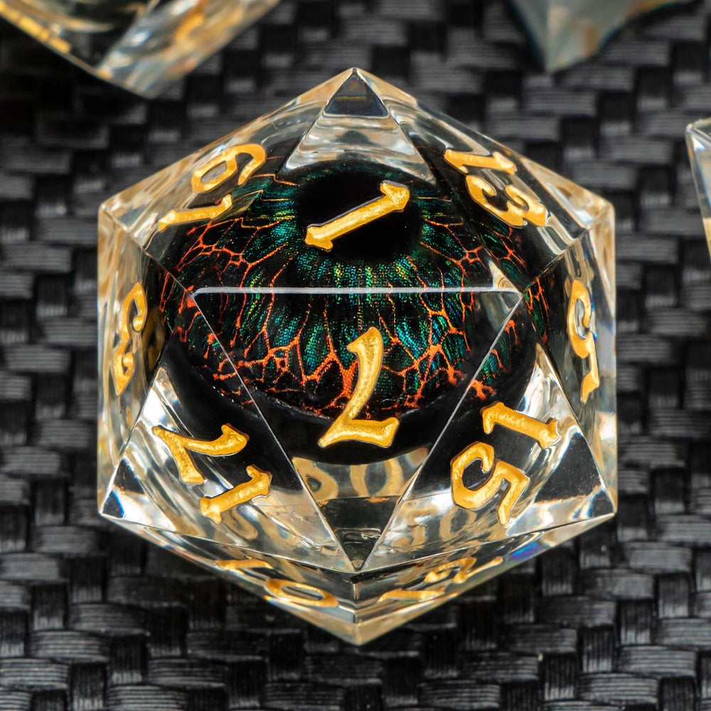 KERWELLSI d20 edge detail emphasizes sharp, readable faces
